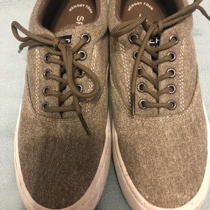 Men’s Sperry slide-on/ lace up shoes